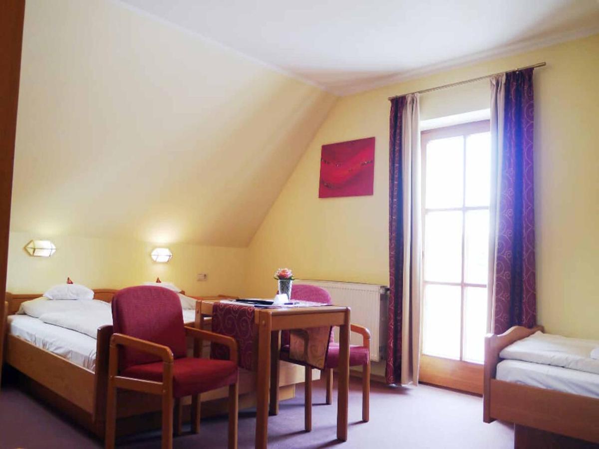Da'Sporrer Hotel & Wirtshaus Neunburg vorm Wald Eksteriør billede