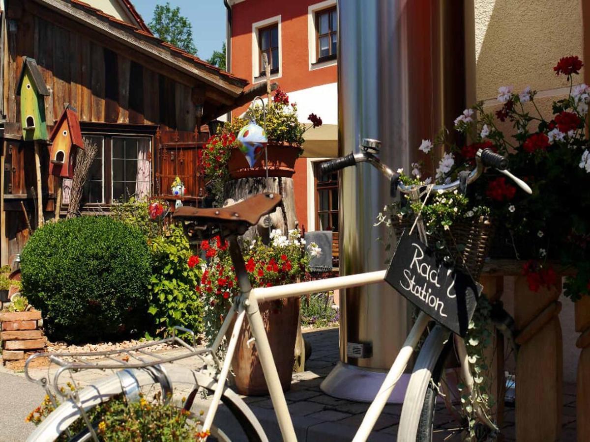 Da'Sporrer Hotel & Wirtshaus Neunburg vorm Wald Eksteriør billede