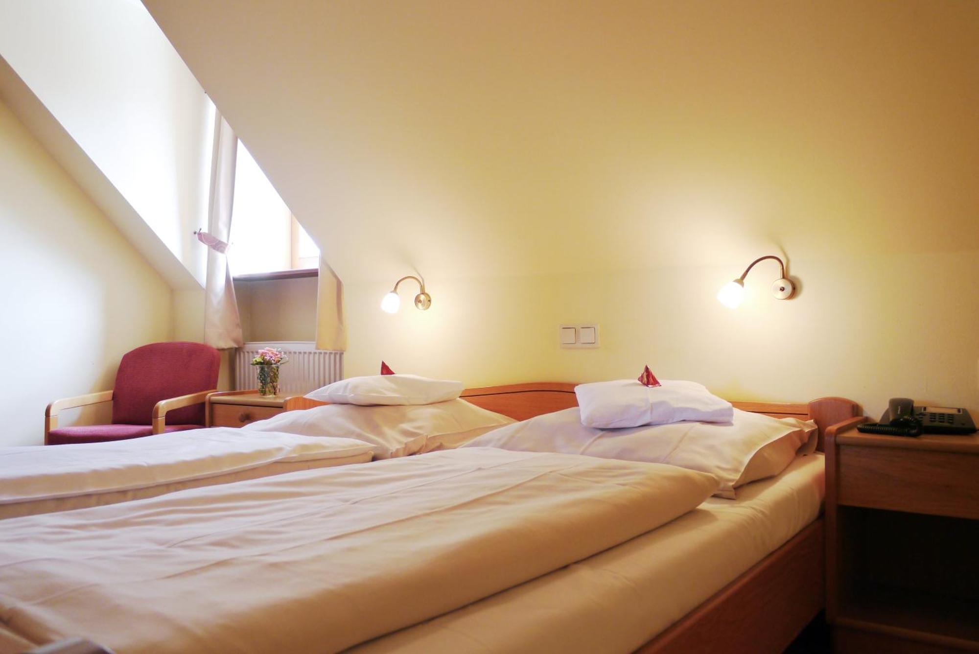 Da'Sporrer Hotel & Wirtshaus Neunburg vorm Wald Eksteriør billede
